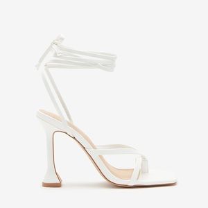 EXPRESS NWT STRAPPY LACE UP SCULPTED HEELS SZ 8